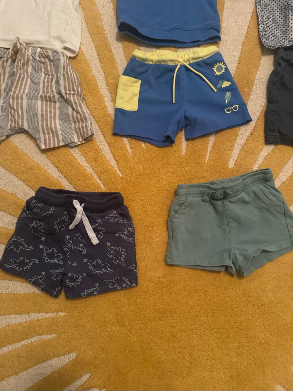 24 mos/2T Spring/Summer Bundle - Picture 2 of 6